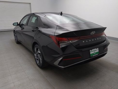 Used 2025 Hyundai Elantra Sport FWD image 6
