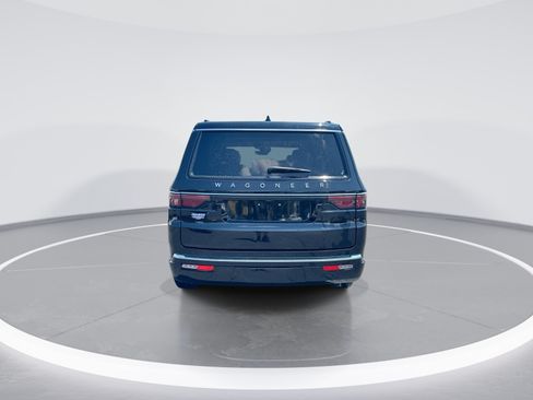 Used 2024 Jeep Wagoneer 4WD w/ Premium Group I image 8