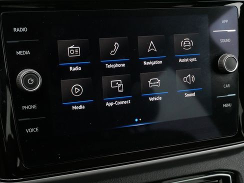 Certified 2023 Volkswagen Atlas Cross Sport SE image 22