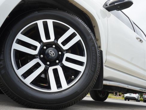 Used 2015 Toyota 4Runner Limited RWD image 12