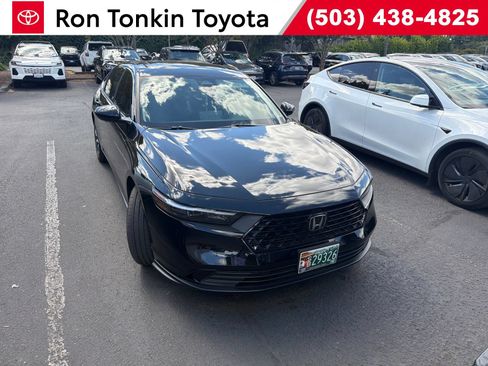 Used 2023 Honda Accord EX image 1