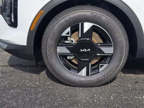 New 2026 Kia Sportage LX image 7