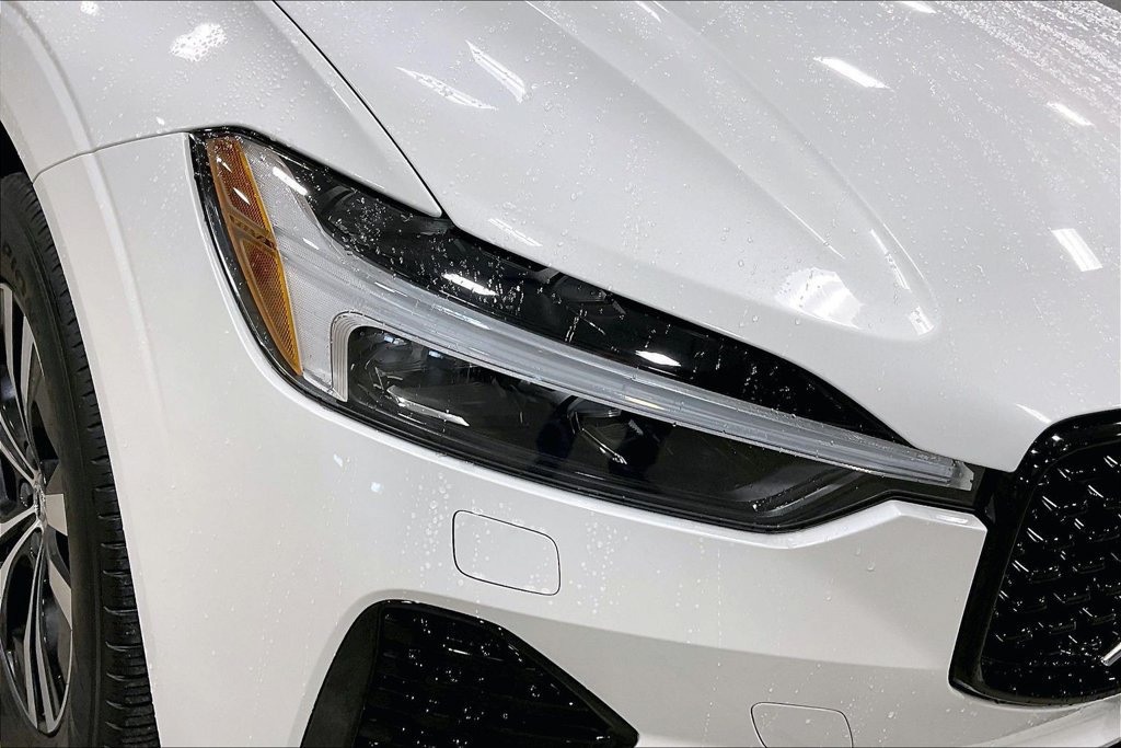 Certified 2024 Volvo XC60 B5 Core AWD/4WD image 33