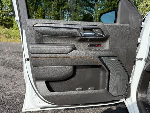 Used 2024 GMC Sierra 1500 AT4 w/ AT4 Premium Package image 25