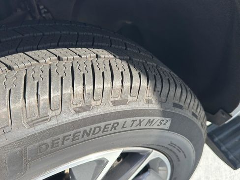 Used 2023 GMC Yukon Denali w/ Denali Reserve Package image 39