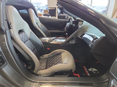 Used 2016 Chevrolet Corvette Stingray Coupe image 24