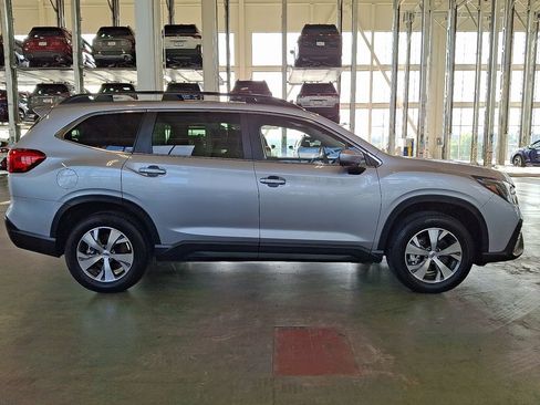 Certified 2025 Subaru Ascent Premium AWD/4WD image 10