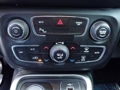 Used 2019 Jeep Compass Sport w/ Tech Group image 17