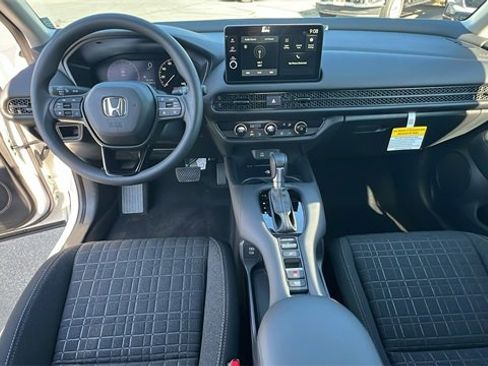 New 2026 Honda HR-V LX image 18