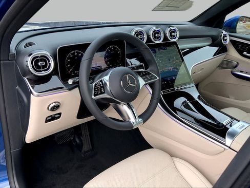 Used 2026 Mercedes-Benz GLC 300 4MATIC image 9