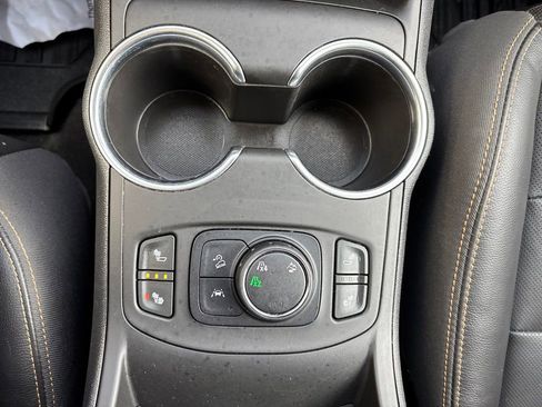 Used 2020 GMC Terrain SLT w/ Preferred Package AWD/4WD image 32
