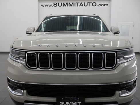 Used 2022 Jeep Wagoneer Series II w/ Premium Group I image 23