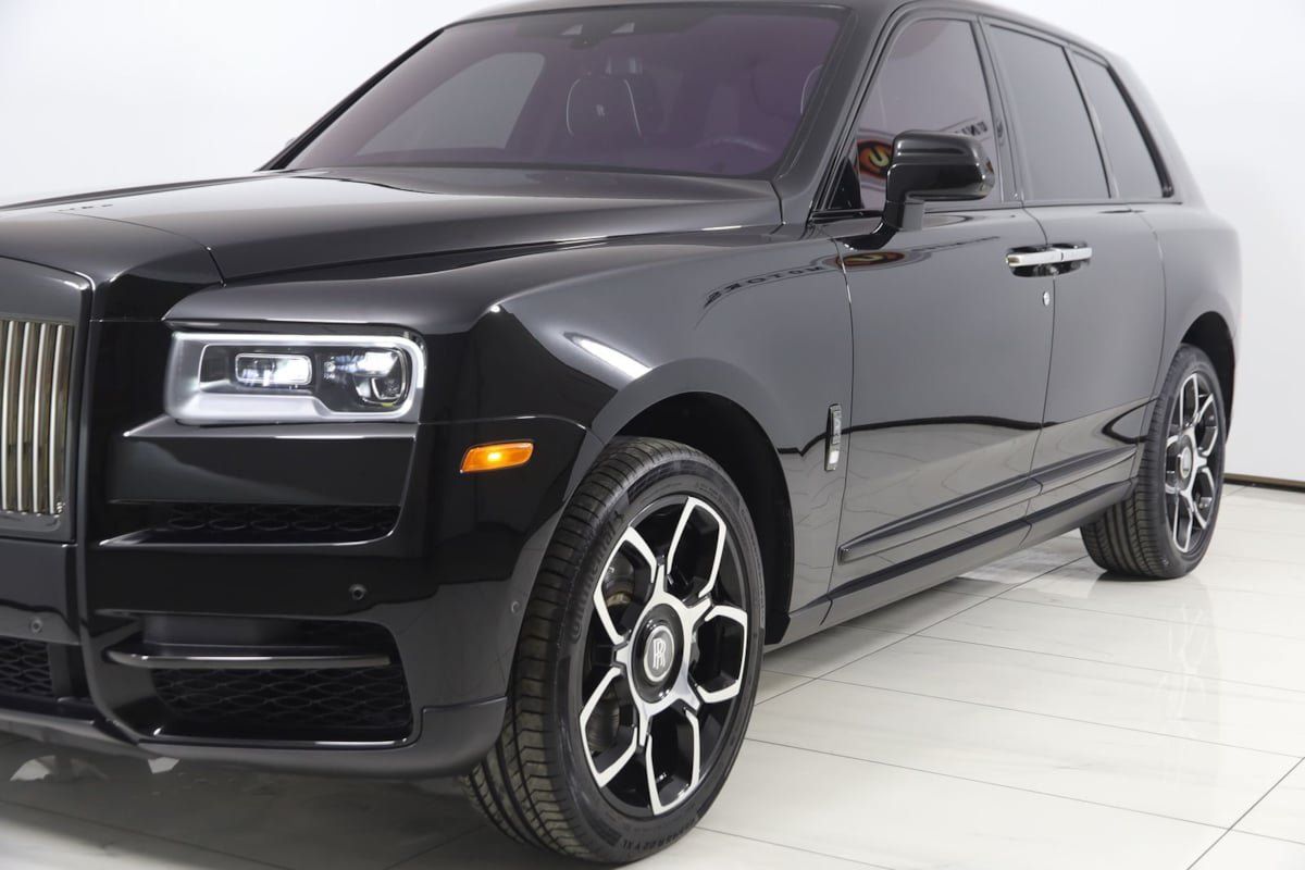 Used 2024 Rolls-Royce Cullinan Black Badge AWD/4WD image 98