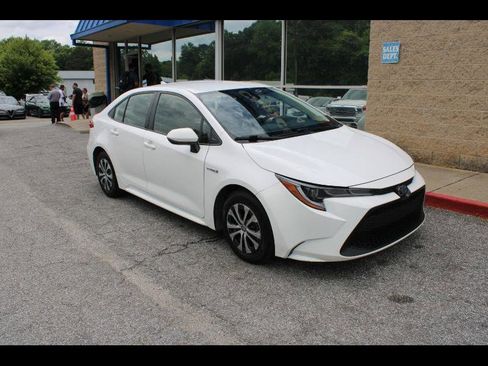 Used 2021 Toyota Corolla LE FWD image 1