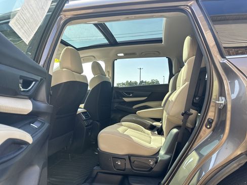 Used 2021 Subaru Ascent Premium image 10