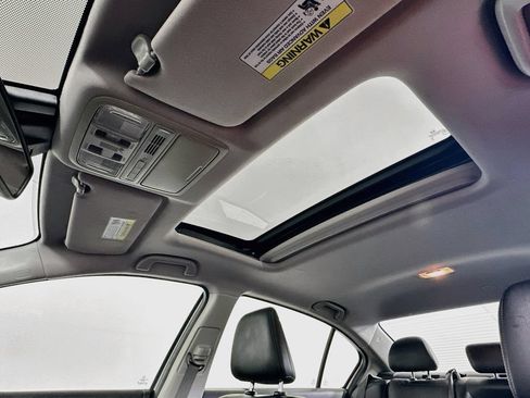 Used 2016 Honda Accord Touring image 11