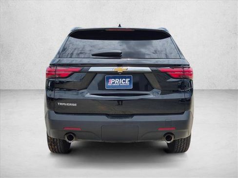 Used 2022 Chevrolet Traverse LS FWD image 6