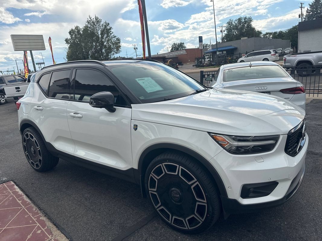 Used 2019 Volvo XC40 T5 R-Design AWD/4WD image 5