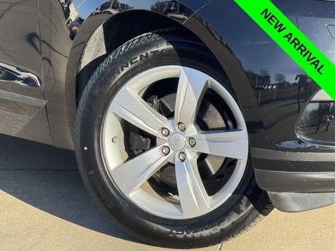 Used 2019 Land Rover Range Rover Velar S image 37