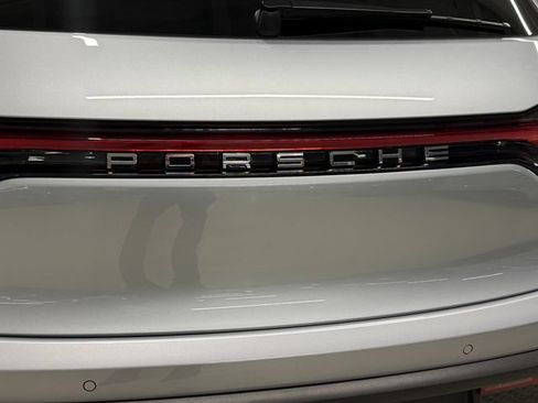 Certified 2026 Porsche Macan w/ Premium Package Plus AWD/4WD image 14