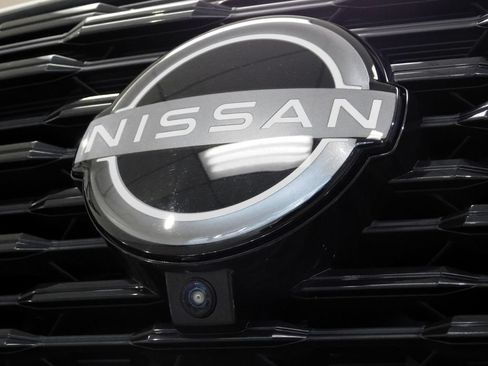 Used 2023 Nissan Rogue SV AWD/4WD image 12