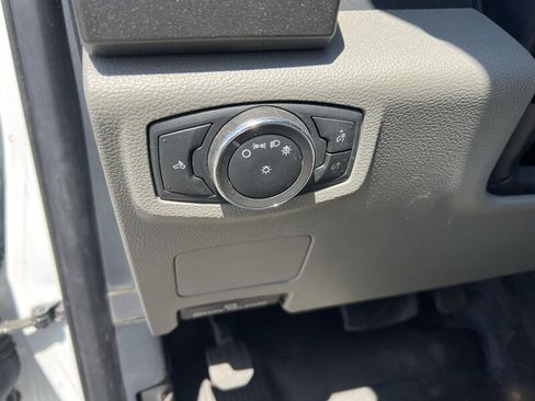 Used 2022 Ford F250 XL w/ STX Appearance Package RWD image 19