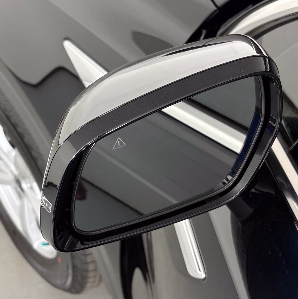 New 2026 Kia Sorento LX FWD image 13
