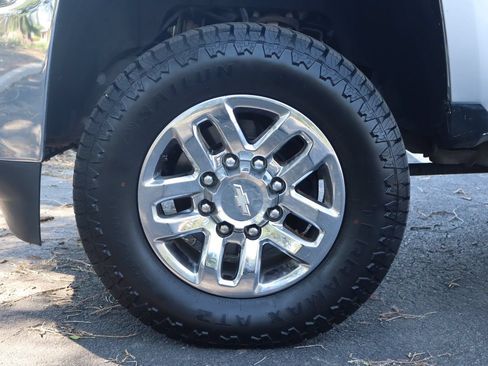 Used 2016 Chevrolet Silverado 2500 LT w/ LT Plus Package AWD/4WD image 40