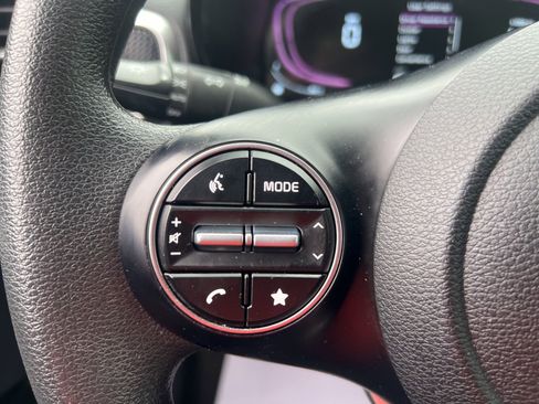 Used 2023 Kia Soul LX FWD image 13