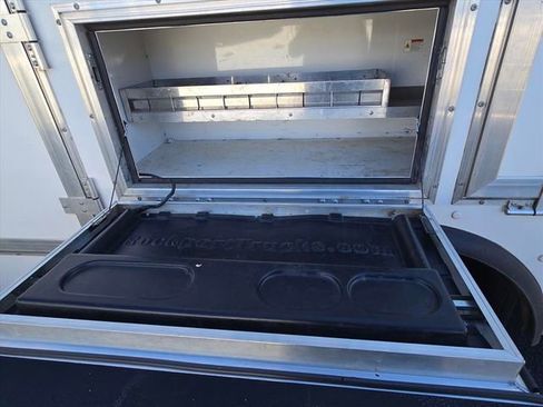 Used 2023 Ford E-350 and Econoline 350 Super Duty w/ Power Windows & Locks Group image 28