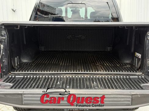 Used 2018 Ford F150 XLT w/ Equipment Group 302A Luxury AWD/4WD image 15