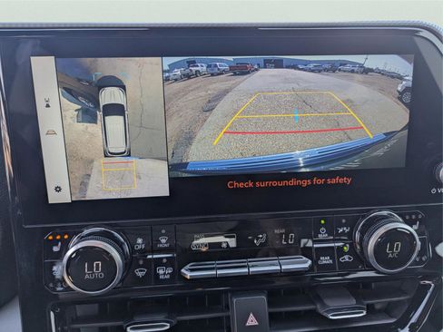 Used 2024 Toyota Highlander Platinum image 25