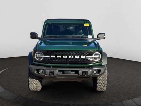 Used 2023 Ford Bronco Wildtrak image 2