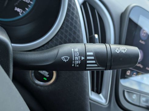 Used 2025 Chevrolet Malibu RS FWD image 17