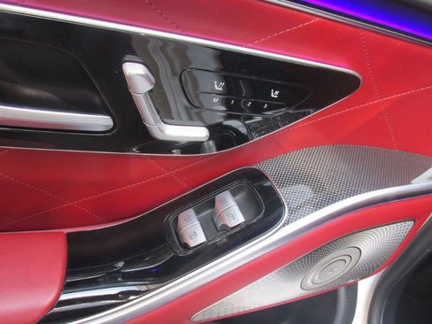 Used 2021 Mercedes-Benz S 580 4MATIC Sedan image 90