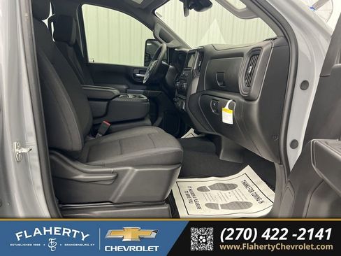 Used 2025 Chevrolet Silverado 2500 Custom w/ Custom Value Package image 15