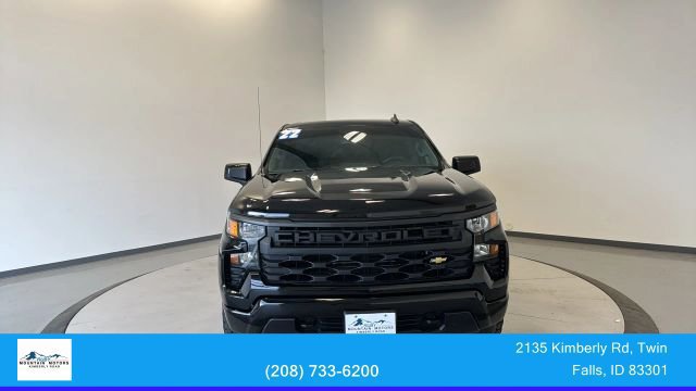Used 2022 Chevrolet Silverado 1500 Custom AWD/4WD image 2