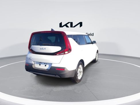 Certified 2022 Kia Soul LX w/ Technology Package image 8