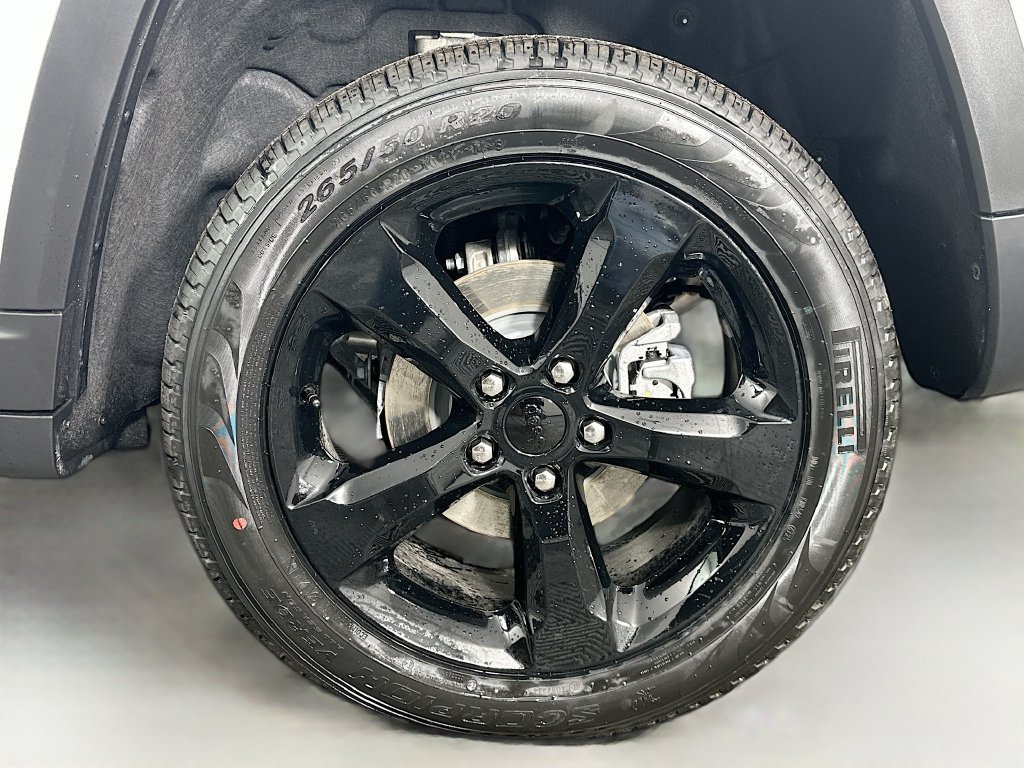 New 2026 Jeep Grand Cherokee Limited w/ Limited Altitude Package RWD image 17