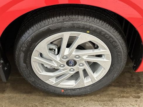 Used 2025 Subaru Impreza 2.0i image 5