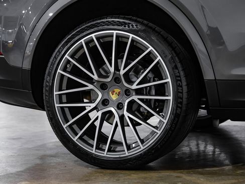 Used 2021 Porsche Cayenne Coupe AWD/4WD image 66
