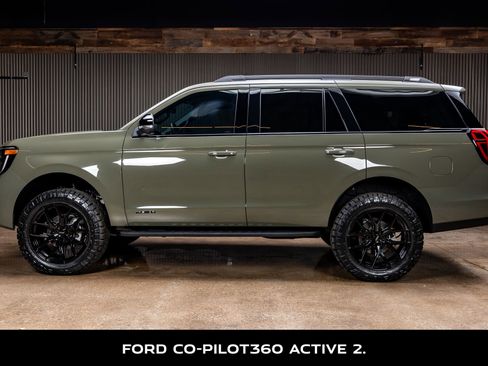 Used 2025 Ford Expedition Tremor image 6