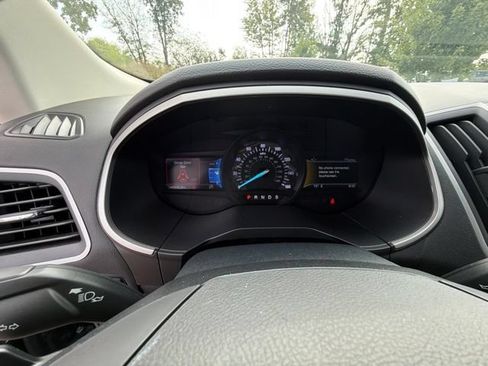Used 2019 Ford Edge SEL w/ Equipment Group 201A AWD/4WD image 15