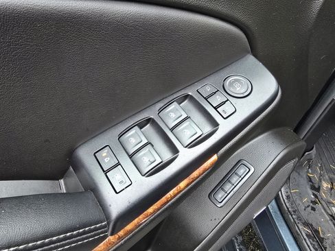 Used 2019 Chevrolet Tahoe Premier w/ Premier Plus Edition image 27