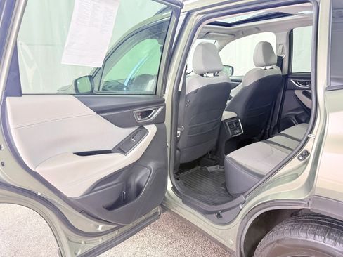 Used 2019 Subaru Forester Premium image 18
