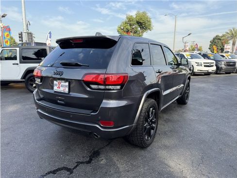 Used 2018 Jeep Grand Cherokee Altitude image 6