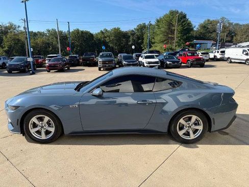 Certified 2024 Ford Mustang Coupe RWD image 4