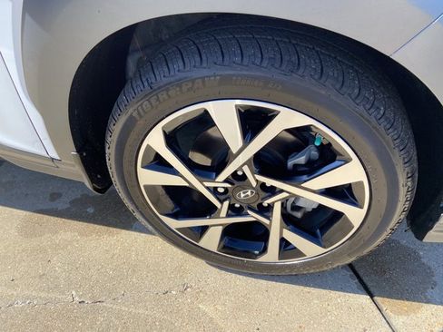 Used 2023 Hyundai Kona Limited image 31