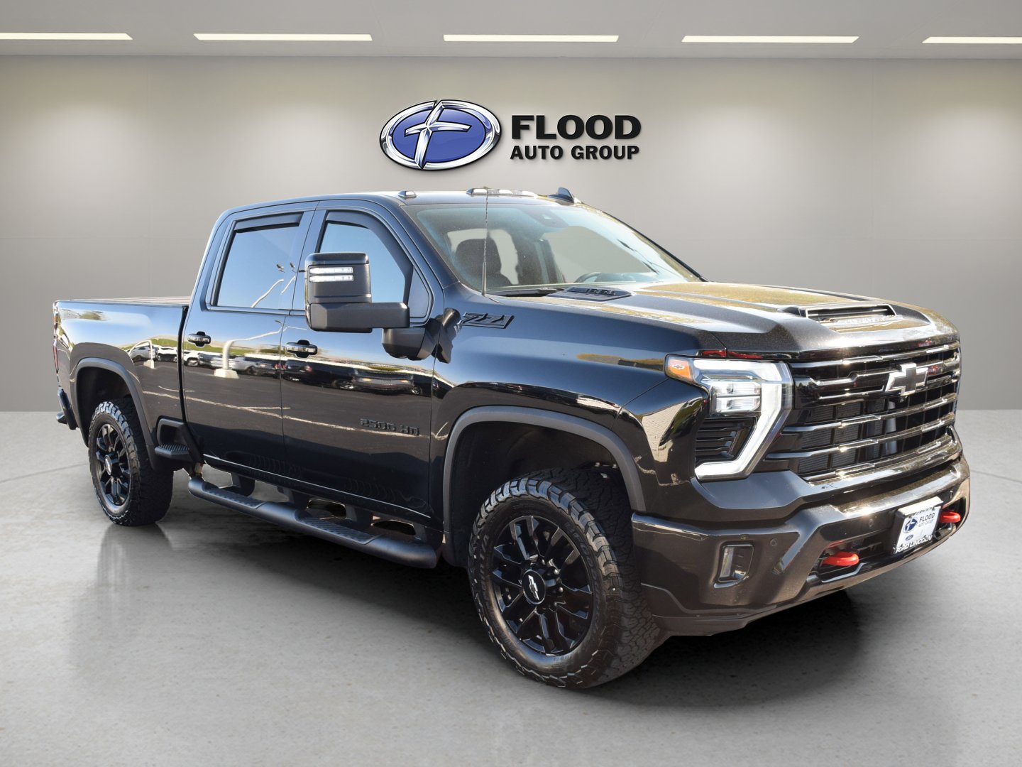 Used 2025 Chevrolet Silverado 2500 LTZ w/ LTZ Plus Package AWD/4WD image 1