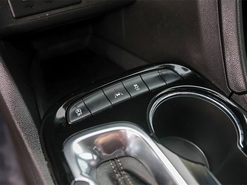 Used 2021 Buick Encore GX Preferred w/ Cold Weather Comfort Package image 24